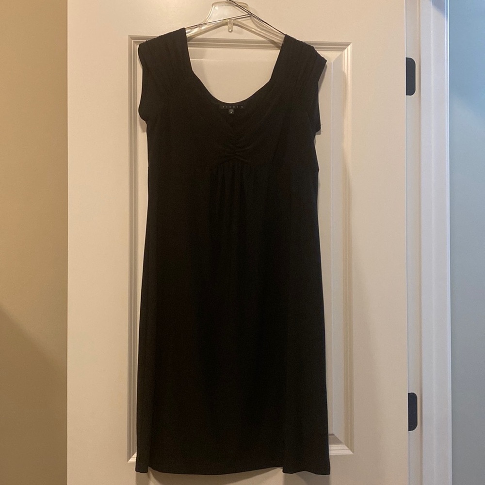 Women’s Tiana B black dress in size M